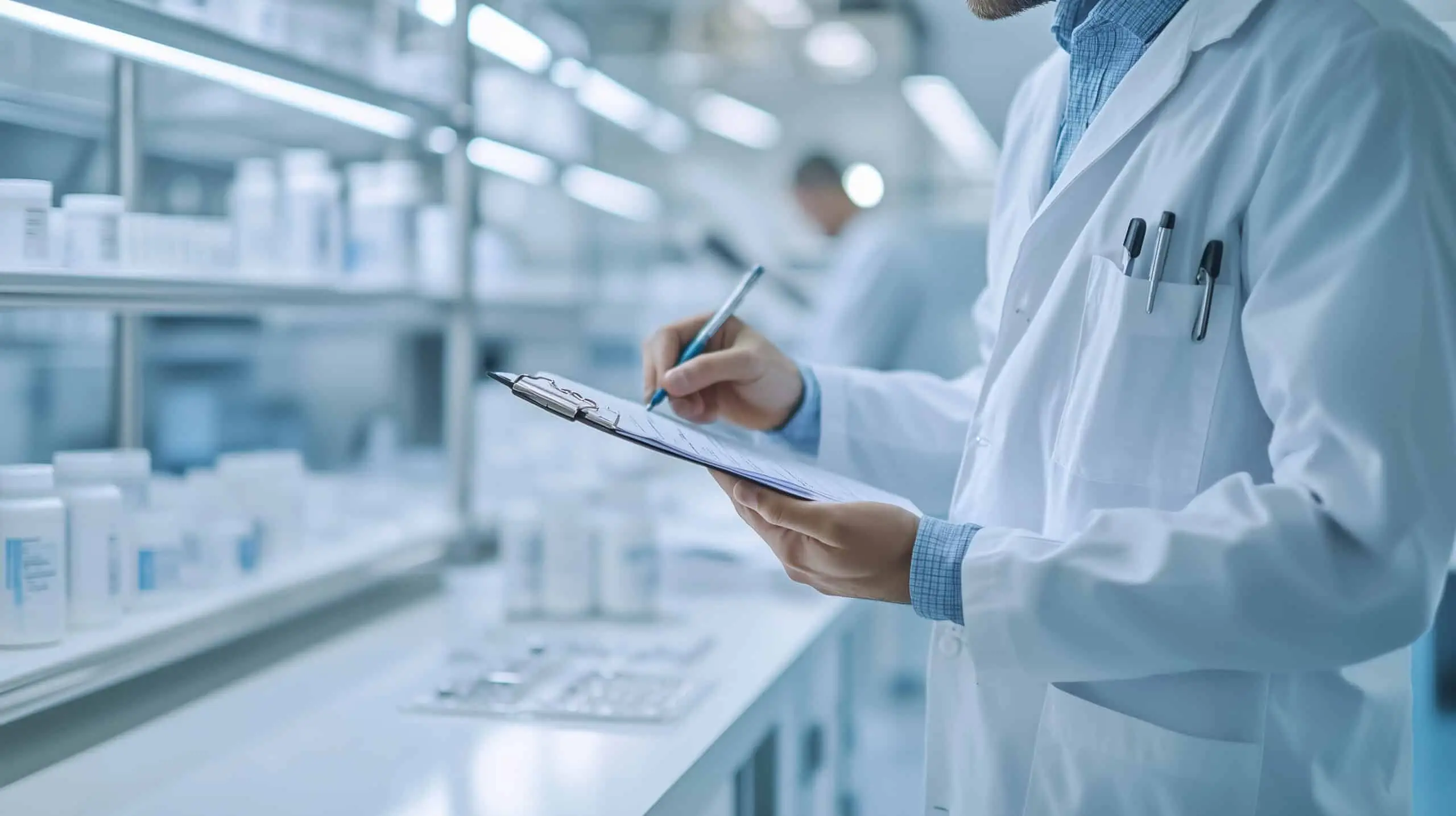10 tips to protect your cleanroom through proactive contamination monitoring